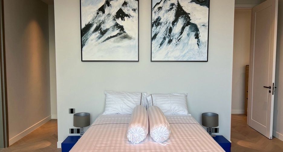 For rent 2 bedrooms condo in Sathon, Bangkok