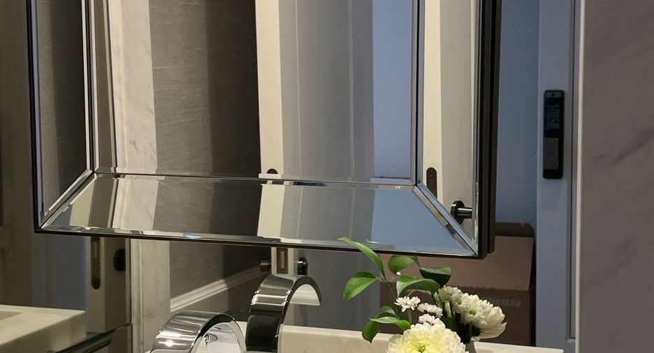For rent 2 bedrooms condo in Sathon, Bangkok