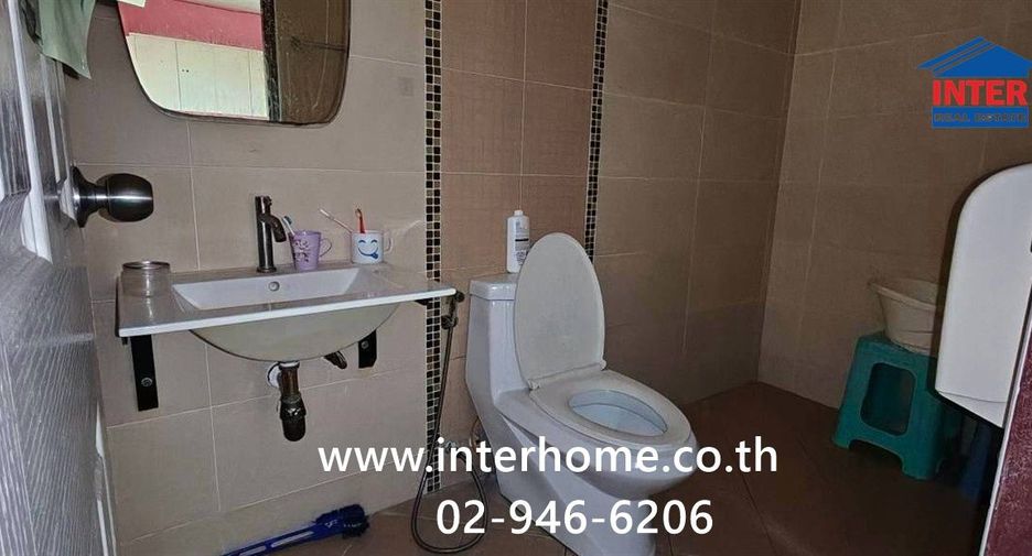 For sale 4 ベッドルーム townhouse in Nong Chok, Bangkok
