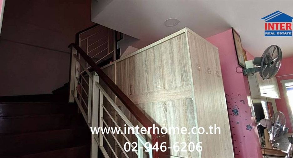 For sale 4 ベッドルーム townhouse in Nong Chok, Bangkok