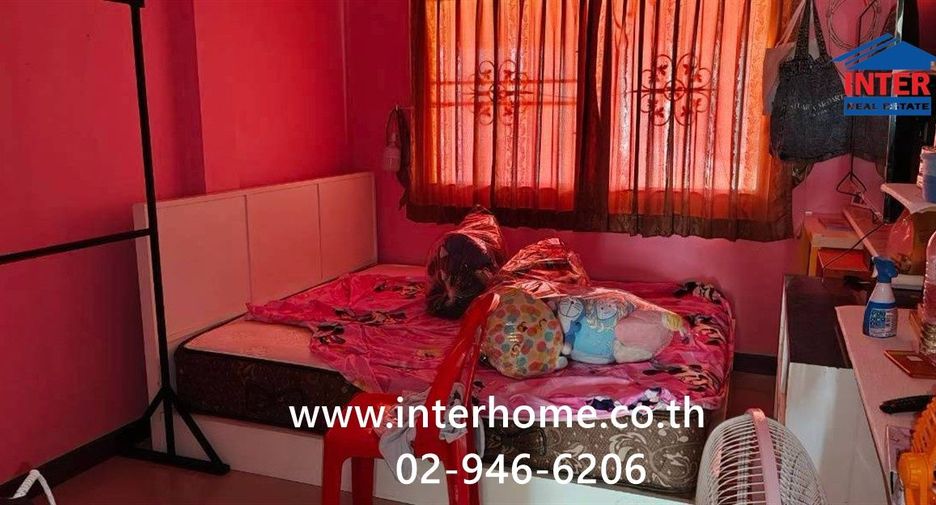 For sale 4 ベッドルーム townhouse in Nong Chok, Bangkok