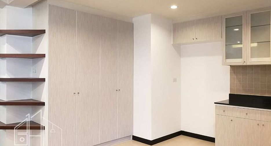 ให้เช่า 3 ห้องนอน คอนโด ใน คลองเตย, กรุงเทพฯ