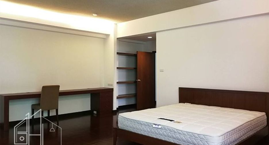 ให้เช่า 3 ห้องนอน คอนโด ใน คลองเตย, กรุงเทพฯ