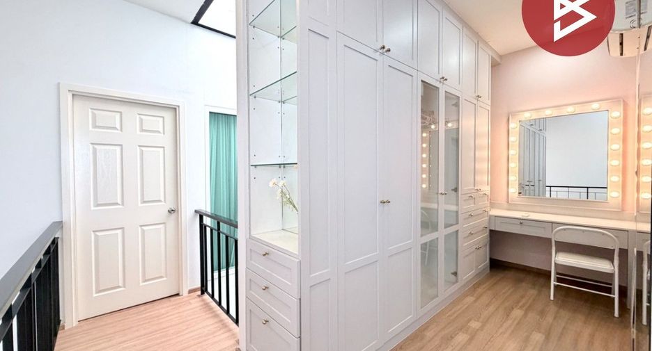 Reihenhaus zum Kauf mit 2 Zimmer in Bang Kruai, Nonthaburi