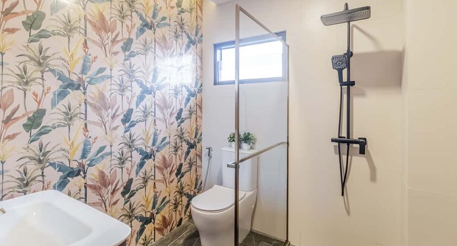 For rent and for sale 5 bedrooms house in San Sai, Chiang Mai