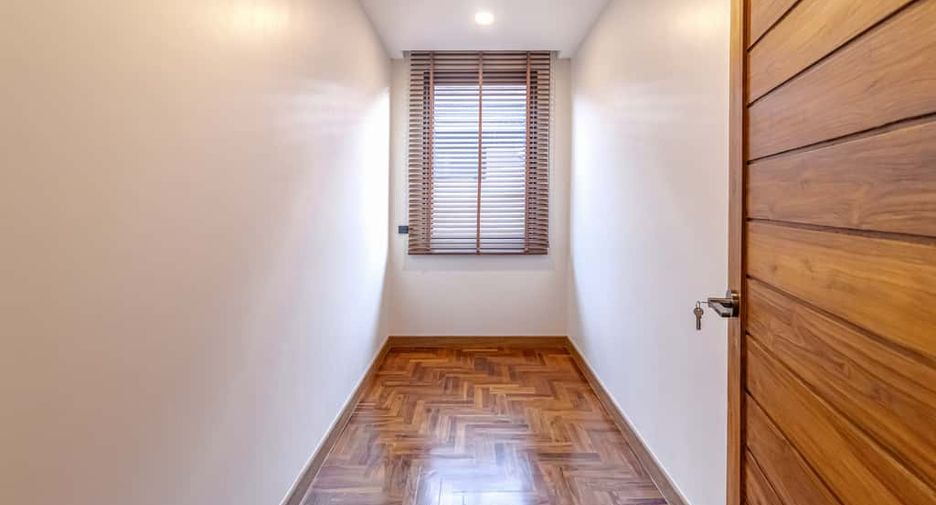 For rent and for sale 5 bedrooms house in San Sai, Chiang Mai
