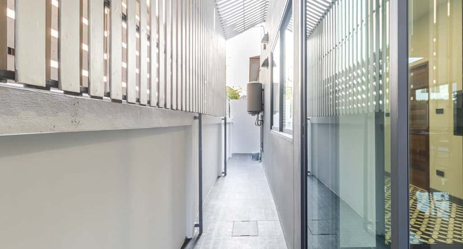 For rent and for sale 5 bedrooms house in San Sai, Chiang Mai