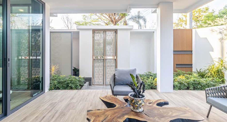 For rent and for sale 5 bedrooms house in San Sai, Chiang Mai