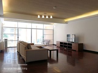 For rent 3 bedrooms condo in Khlong Toei, Bangkok