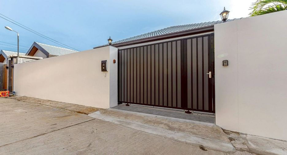 Аренда и продажа 4 спальни дом в Йомтиен, Паттайя