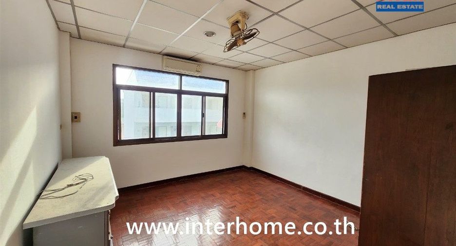 Продажа 2 спальни торговое помещение в Пхаси Чароен, Бангкок