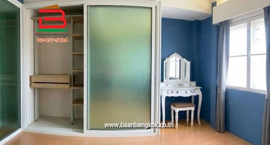 For sale 2 bedrooms townhouse in Wang Thonglang, Bangkok