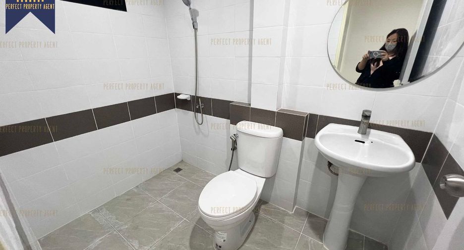 À vendre 2 chambres maison de ville à Bang Bo, Samut Prakan