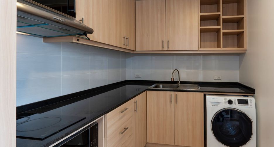 For rent 2 bedrooms condo in Watthana, Bangkok