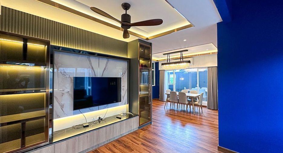 For rent and for sale 7 bedrooms house in Mueang Chiang Mai, Chiang Mai