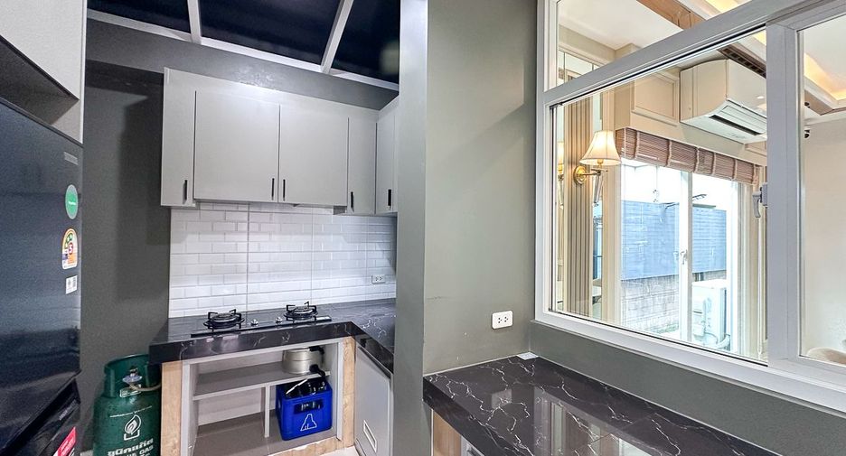 For rent and for sale 7 bedrooms house in Mueang Chiang Mai, Chiang Mai
