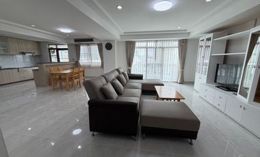 For rent 3 bedrooms condo in Watthana, Bangkok