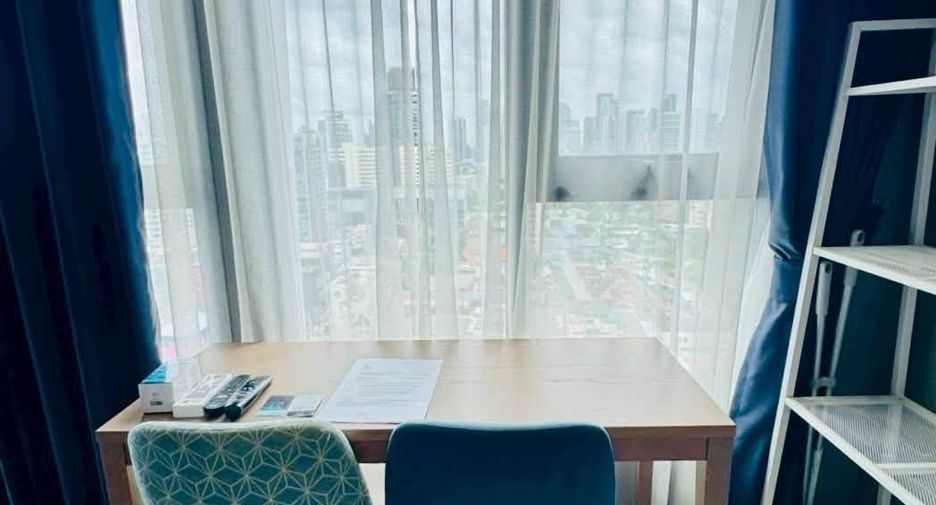 For rent 1 bed condo in Watthana, Bangkok