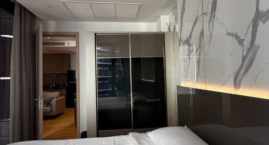 For rent 1 bed condo in Huai Khwang, Bangkok