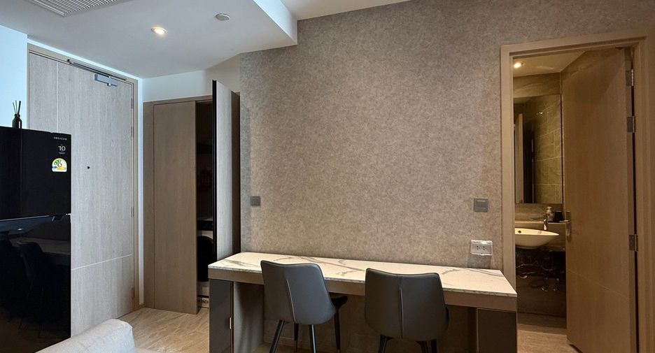 For rent 1 bed condo in Huai Khwang, Bangkok