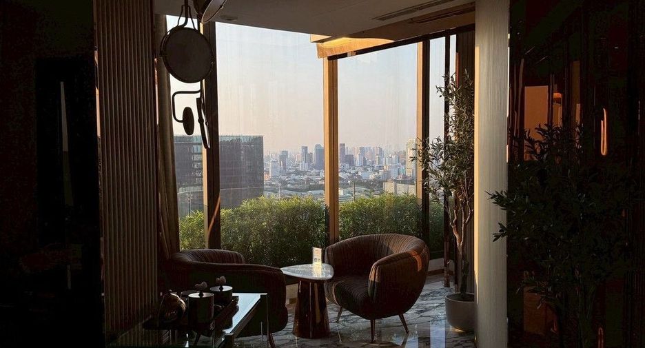 For rent 1 bed condo in Huai Khwang, Bangkok