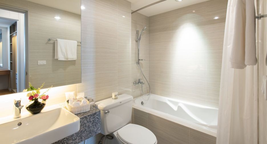 Apartment zur Miete mit 3 Zimmer in Yan Nawa, Bangkok