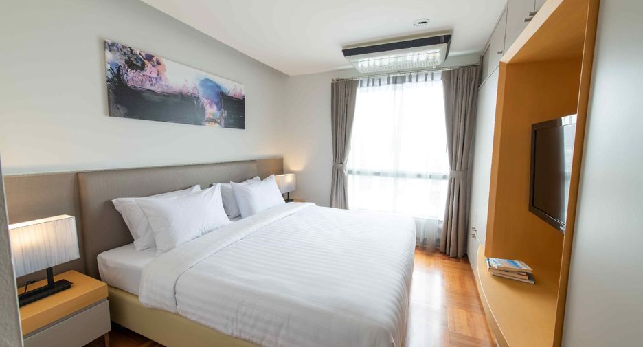 Apartment zur Miete mit 3 Zimmer in Yan Nawa, Bangkok