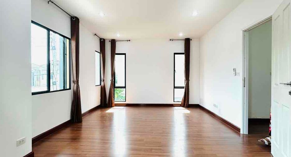 ขาย 3 ห้องนอน บ้านเดี่ยว ใน เมืองปทุมธานี, ปทุมธานี