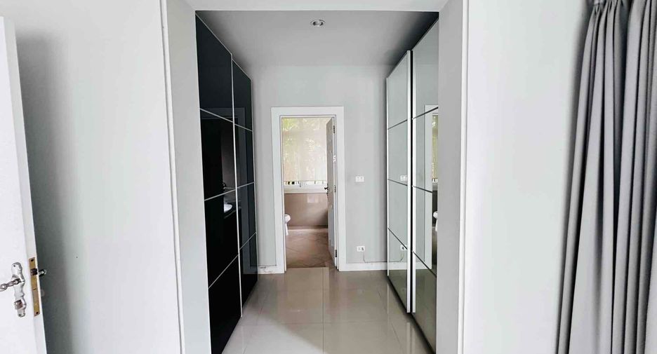 For sale 3 ベッドルーム villa in Bang Lamung, Chonburi