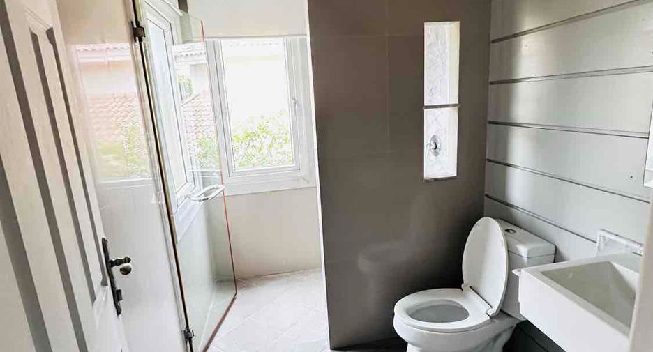 For sale 3 ベッドルーム villa in Bang Lamung, Chonburi