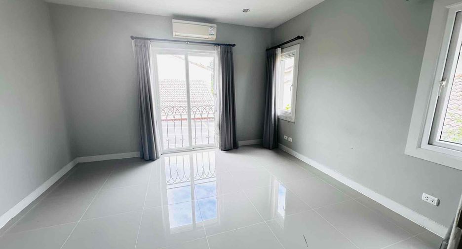 For sale 3 ベッドルーム villa in Bang Lamung, Chonburi