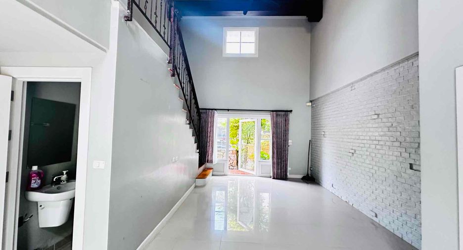 For sale 3 ベッドルーム villa in Bang Lamung, Chonburi