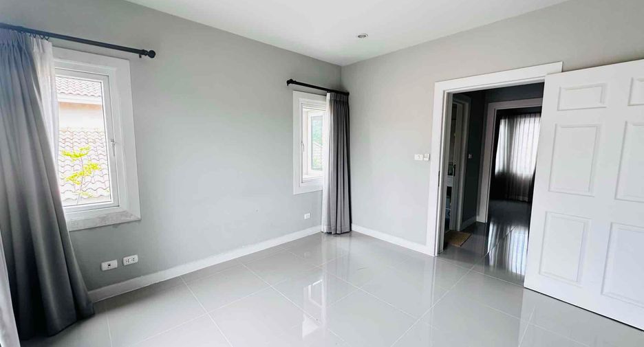 For sale 3 ベッドルーム villa in Bang Lamung, Chonburi