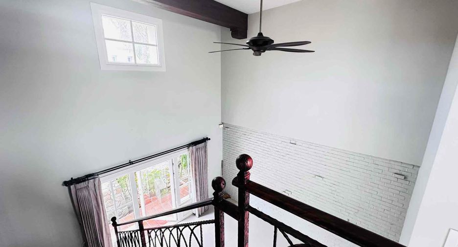 For sale 3 ベッドルーム villa in Bang Lamung, Chonburi