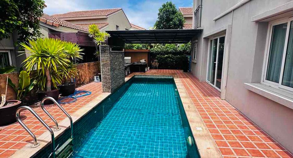 For sale 3 ベッドルーム villa in Bang Lamung, Chonburi