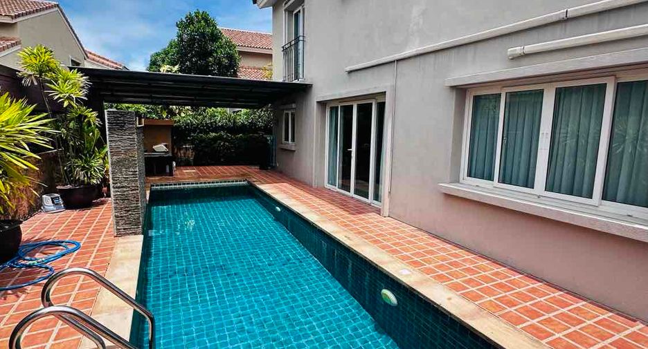 For sale 3 ベッドルーム villa in Bang Lamung, Chonburi