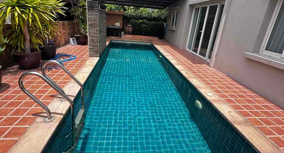 For sale 3 ベッドルーム villa in Bang Lamung, Chonburi