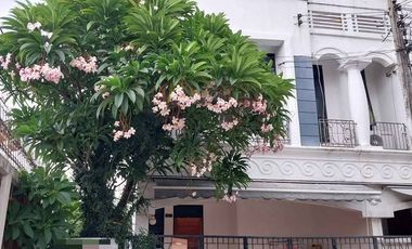 For rent 3 bedrooms townhouse in Lat Phrao, Bangkok