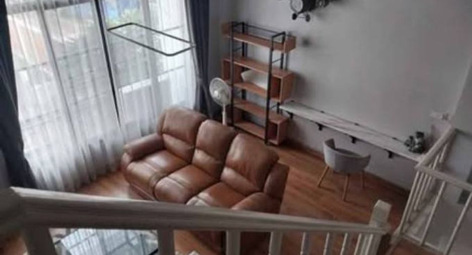 For rent 3 bedrooms townhouse in Lat Phrao, Bangkok