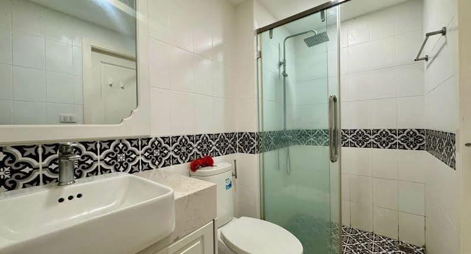 For sale 2 bedrooms condo in Jomtien, Pattaya