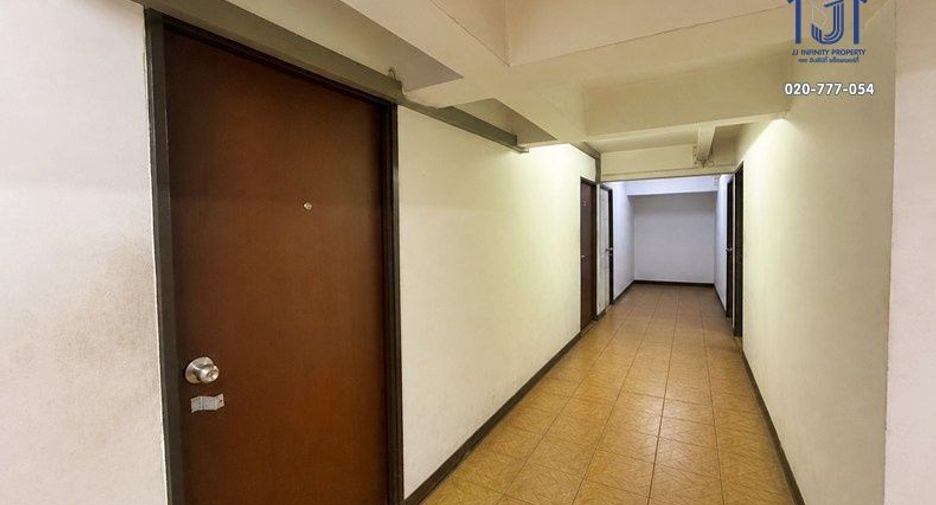 For sale 22 bedrooms apartment in Huai Khwang, Bangkok