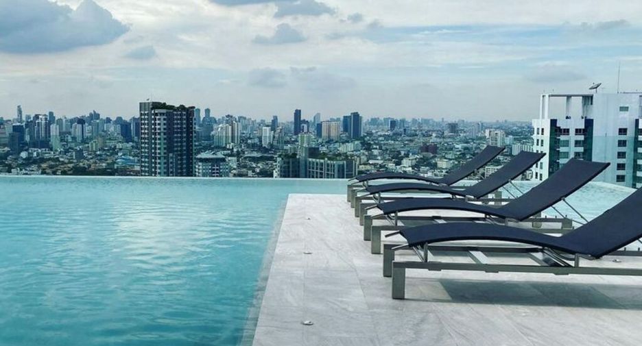 For rent 1 bed condo in Watthana, Bangkok