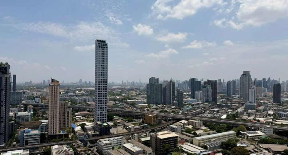 For rent 1 bed condo in Watthana, Bangkok