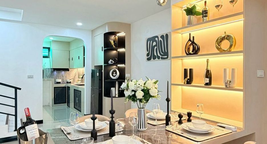 For sale 3 bedrooms townhouse in Bang Lamung, Chonburi