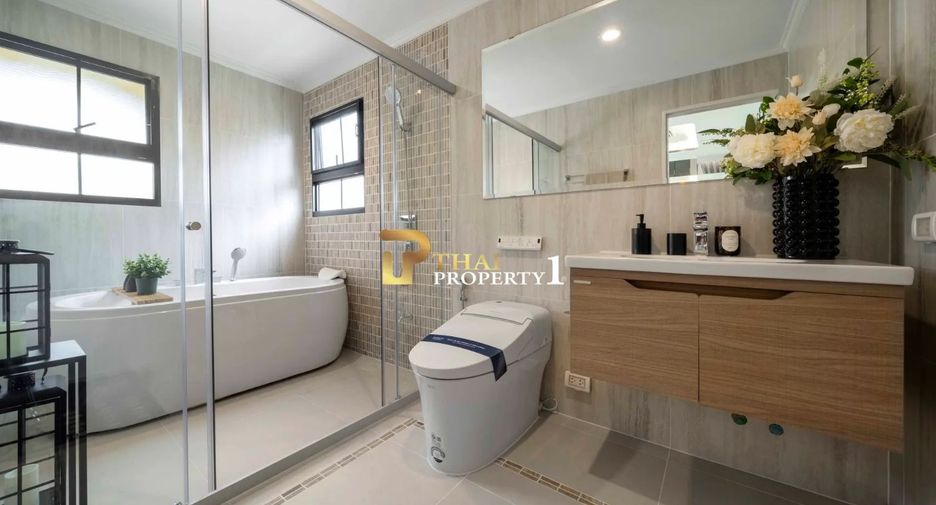 For sale 4 bedrooms villa in Hua Hin, Prachuap Khiri Khan
