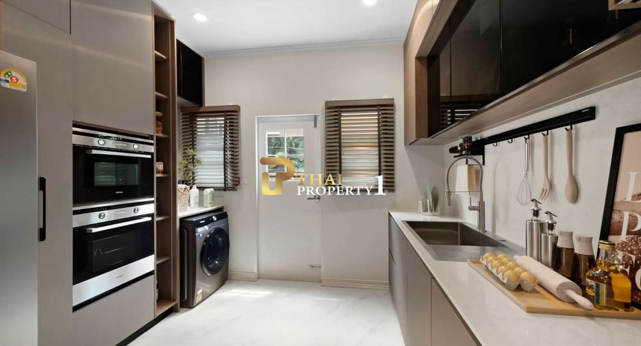 For sale 4 bedrooms villa in Hua Hin, Prachuap Khiri Khan