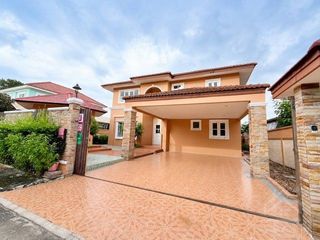 For sale 4 bedrooms house in Khlong Sam Wa, Bangkok