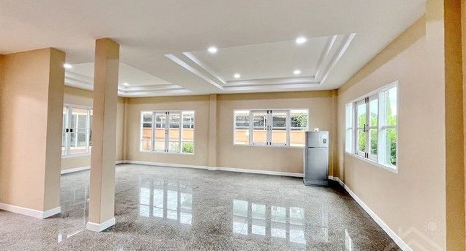 Продажа 4 спальни дом в Кхлонг Сам Ща, Бангкок