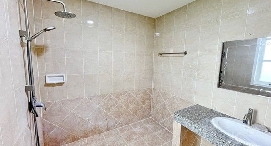 Продажа 4 спальни дом в Кхлонг Сам Ща, Бангкок