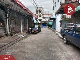Local comercial en venta de 4 habitaciones en Mueang Nakhon Sawan, Nakhon Sawan